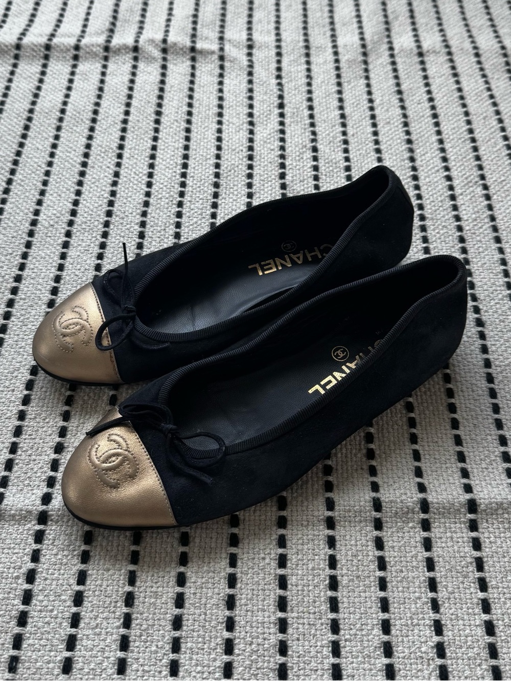 Chanel Black and Gold Women's Ballet Flats